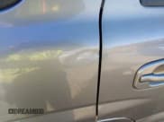 ✅ 2005 GMC Yukon Denali • VIN: 1GKEK63U75J219013 • Lot: 43392544. Wystawiony na IAAI z przebiegiem 148 775 mil. Bezpłatny archiwum sprzedaży aukcyjnych z USA i szczegółowy raport historii pojazdu na DreamBid. Zdjęcie 6.