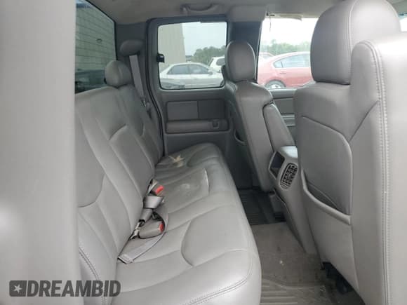 ✅ 2003 Chevrolet Silverado 1500 LS • VIN: 2GCEC19T531144085 • Лот: 71037364. Опубликован ранее на Copart с пробегом 157 032 миль. Бесплатный доступ к архиву аукционных продаж из США и подробный отчёт об истории автомобиля на DreamBid. Изображение 10.