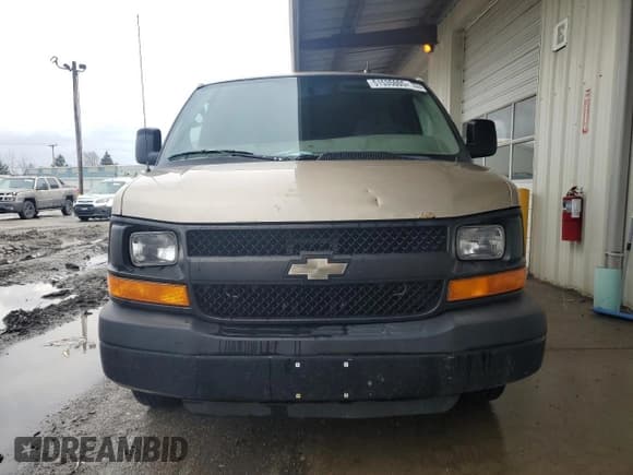 ✅ 2012 Chevrolet Express Passenger 1LS • VIN: 1GAZGZFA1C1125149 • Lot: 51535005. Wystawiony na Copart z przebiegiem 199 166 mil. Bezpłatny archiwum sprzedaży aukcyjnych z USA i szczegółowy raport historii pojazdu na DreamBid. Zdjęcie 5.