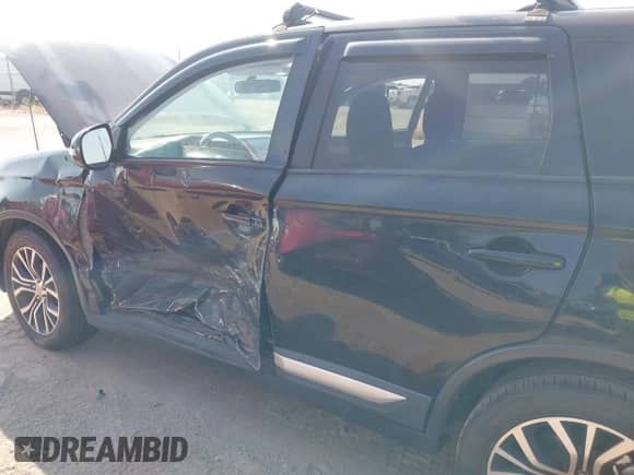 2018 Mitsubishi Outlander SE with VIN JA4AD3A31JJ004065, listed as a IAAI auction lot 43190539 with 160,381 mi miles and . Bid and sale history available at DreamBid. Image 6.