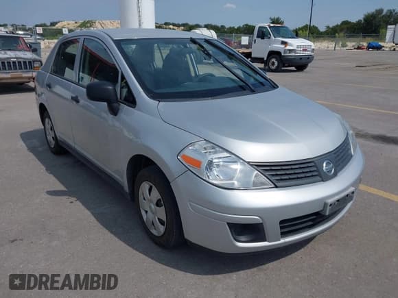 ✅ 2009 Nissan Versa 1.6 • VIN: 3N1CC11E09L495923 • Lot: 43152777. Listed on IAAI with 84,945 mi. Free auction sales archive from the USA and detailed vehicle history report at DreamBid. Image 1.