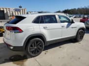 ✅ 2023 Volkswagen Atlas SE • VIN: 1V2WC2CA2PC227019 • Lot: 42537215. Wystawiony na Copart z przebiegiem 20 931 mil. Bezpłatny archiwum sprzedaży aukcyjnych z USA i szczegółowy raport historii pojazdu na DreamBid. Zdjęcie 3.