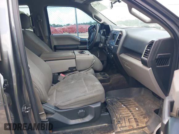 ✅ 2016 Ford F-150 XL • VIN: 1FTEW1CFXGFA88802 • Лот: 42670326. Опубликован ранее на IAAI с пробегом 113 611 миль. Бесплатный доступ к архиву аукционных продаж из США и подробный отчёт об истории автомобиля на DreamBid. Изображение 5.