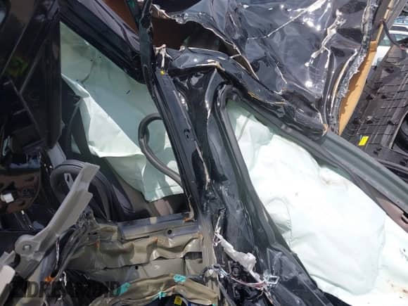 2023 Hyundai Santa Fe SEL z VIN 5NMS24AJ3PH585569, wystawiony jako IAAI lot #42553842 z przebiegiem 21 614 mil mil oraz . Historia ofert i sprzedaży dostępna na DreamBid. Obrazek 8.