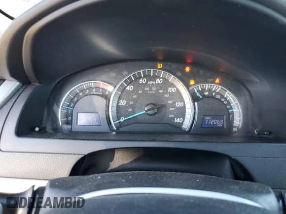 2014 Toyota Camry L with VIN 4T1BF1FK2EU840671, listed as a Copart auction lot 86672075 with 112,069 mi miles and Salvage title. Bid and sale history available at DreamBid. Image 9.