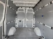 ✅ 2023 Mercedes-Benz Sprinter • VIN: W1Y4NBHY9PT147964 • Lot: 66294165. Wystawiony na Copart z przebiegiem 43 487 mil. Bezpłatny archiwum sprzedaży aukcyjnych z USA i szczegółowy raport historii pojazdu na DreamBid. Zdjęcie 10.