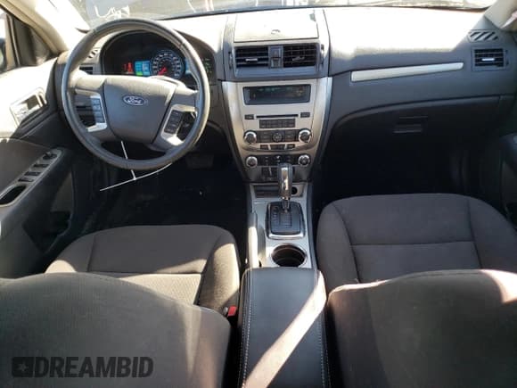 ✅ 2012 Ford Fusion Hybrid • VIN: 3FADP0L39CR391243 • Lot: 81672055. Listed on Copart with 126,512 mi. Free auction sales archive from the USA and detailed vehicle history report at DreamBid. Image 8.