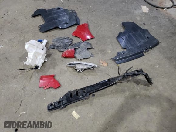 ✅ 2015 Hyundai Veloster • VIN: KMHTC6AD0FU222897 • Lot: 71173704. Wystawiony na Copart z przebiegiem 37 026 mil. Bezpłatny archiwum sprzedaży aukcyjnych z USA i szczegółowy raport historii pojazdu na DreamBid. Zdjęcie 13.