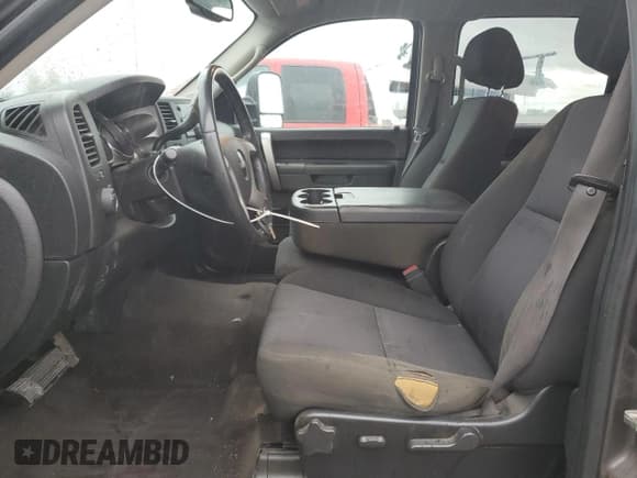 ✅ 2010 GMC Sierra 1500 • VIN: 3GTXKVE21AG104008 • Lot: 78442974. Wystawiony na Copart z przebiegiem 232 804 mil. Bezpłatny archiwum sprzedaży aukcyjnych z USA i szczegółowy raport historii pojazdu na DreamBid. Zdjęcie 7.