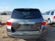 ✅ 2012 Toyota Highlander SE • VIN: 5TDBK3EHXCS100773 • Lot: 43379275. Listed on IAAI with 93,099 mi. Free auction sales archive from the USA and detailed vehicle history report at DreamBid. Image 16.