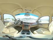 ✅ 2009 Chevrolet Suburban 2LT • VIN: 1GNGC56K99R109889 • Lot: 90428285. Wystawiony na Copart z przebiegiem 389 855 mil. Bezpłatny archiwum sprzedaży aukcyjnych z USA i szczegółowy raport historii pojazdu na DreamBid. Zdjęcie 15.