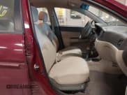 ✅ 2008 Hyundai Accent GLS • VIN: KMHCN46CX8U246285 • Lot: 41377566. Wystawiony na IAAI z przebiegiem 138 192 mil. Bezpłatny archiwum sprzedaży aukcyjnych z USA i szczegółowy raport historii pojazdu na DreamBid. Zdjęcie 5.