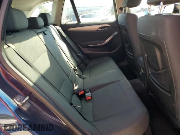 ✅ 2014 BMW X1 sDrive28i • VIN: WBAVM1C51EVW48168 • Lot: 90809065. Wystawiony na Copart z przebiegiem 128 389 mil. Bezpłatny archiwum sprzedaży aukcyjnych z USA i szczegółowy raport historii pojazdu na DreamBid. Zdjęcie 10.