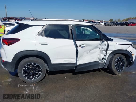 ✅ 2023 Chevrolet TrailBlazer LT • VIN: KL79MPSL0PB095537 • Лот: 43580450. Опубликован ранее на IAAI с пробегом 12 481 миль. Бесплатный доступ к архиву аукционных продаж из США и подробный отчёт об истории автомобиля на DreamBid. Изображение 13.