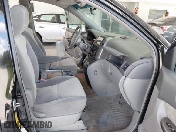 ✅ 2010 Toyota Sienna LE • VIN: 5TDJK4CC1AS030716 • Lot: 42575402. Wystawiony na IAAI z przebiegiem 207 278 mil. Bezpłatny archiwum sprzedaży aukcyjnych z USA i szczegółowy raport historii pojazdu na DreamBid. Zdjęcie 5.