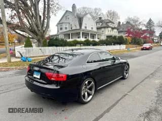 ✅ 2015 Audi RS 5 • VIN: WUAC6AFR8FA901162 • Lot: 92886525. Wystawiony na Copart z przebiegiem 98 788 mil. Bezpłatny archiwum sprzedaży aukcyjnych z USA i szczegółowy raport historii pojazdu na DreamBid. Zdjęcie 4.