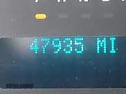 ✅ 2022 Chevrolet Express Cargo • VIN: 1GCWGAFP8N1259529 • Lot: 42707939. Wystawiony na IAAI z przebiegiem 47 935 mil. Bezpłatny archiwum sprzedaży aukcyjnych z USA i szczegółowy raport historii pojazdu na DreamBid. Zdjęcie 15.