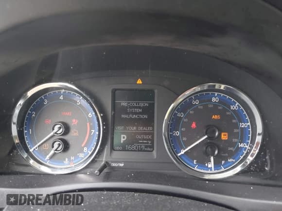 ✅ 2018 Toyota Corolla LE • VIN: 5YFBURHE6JP774357 • Lot: 43393370. Listed on IAAI with 168,019 mi. Free auction sales archive from the USA and detailed vehicle history report at DreamBid. Image 7.