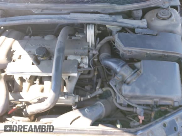 ✅ 2004 Volvo V70 XC Cross Country • VIN: YV1SZ59H041148406 • Lot: 37881893. Listed on IAAI with 176,197 mi. Free auction sales archive from the USA and detailed vehicle history report at DreamBid. Image 10.