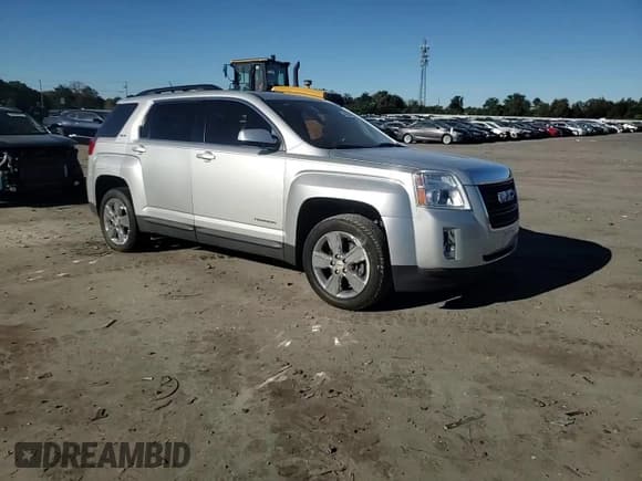 ✅ 2014 GMC Terrain SLE • VIN: 2GKFLWEK5E6360947 • Lot: 86838725. Wystawiony na Copart z przebiegiem 101 742 mil. Bezpłatny archiwum sprzedaży aukcyjnych z USA i szczegółowy raport historii pojazdu na DreamBid. Zdjęcie 14.