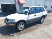 ✅ 1998 Toyota RAV4 • VIN: JT3GP10V4W7038203 • Lot: 42656178. Wystawiony na IAAI z przebiegiem 253 289 mil. Bezpłatny archiwum sprzedaży aukcyjnych z USA i szczegółowy raport historii pojazdu na DreamBid. Zdjęcie 2.