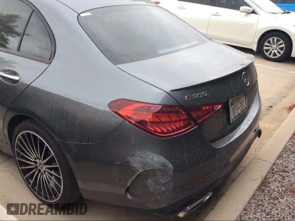 ✅ 2024 Mercedes-Benz C 300 • VIN: W1KAF4GB9RR200584 • Lot: 43083167. Wystawiony na IAAI z przebiegiem 5 955 mil. Bezpłatny archiwum sprzedaży aukcyjnych z USA i szczegółowy raport historii pojazdu na DreamBid. Zdjęcie 3.