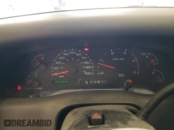 ✅ 2002 Ford F-250 XL • VIN: 1FTNX20F72EB54812 • Lot: 71949524. Wystawiony na Copart z przebiegiem 155 302 mil. Bezpłatny archiwum sprzedaży aukcyjnych z USA i szczegółowy raport historii pojazdu na DreamBid. Zdjęcie 9.