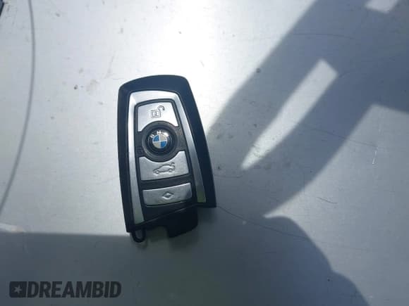 ✅ 2011 BMW 7 Series 750Li • VIN: WBAKB8C56BCY65806 • Лот: 42283560. Опубликован ранее на IAAI с пробегом 100 893 миль. Бесплатный доступ к архиву аукционных продаж из США и подробный отчёт об истории автомобиля на DreamBid. Изображение 11.