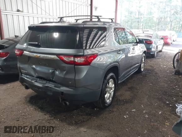 2019 Chevrolet Traverse LT Cloth z VIN 1GNERGKW5KJ123254, wystawiony jako IAAI lot #43421541 z przebiegiem 139 567 mil mil oraz . Historia ofert i sprzedaży dostępna na DreamBid. Obrazek 4.