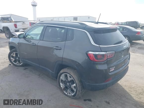 ✅ 2020 Jeep Compass Limited • VIN: 3C4NJDCB2LT146446 • Lot: 43638359. Listed on IAAI with 82,101 mi. Free auction sales archive from the USA and detailed vehicle history report at DreamBid. Image 3.