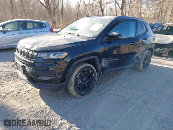 ✅ 2022 Jeep Compass Latitude • VIN: 3C4NJDBB7NT195727 • Лот: 41693643. Опубликован ранее на IAAI с пробегом 33 413 миль. Бесплатный доступ к архиву аукционных продаж из США и подробный отчёт об истории автомобиля на DreamBid. Изображение 2.