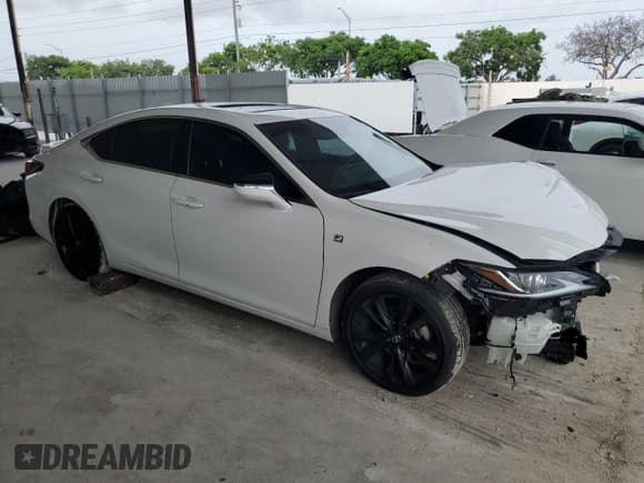 ✅ 2022 Lexus ES 350 F Sport • VIN: 58AGZ1B18NU111366 • Lot: 59342435. Listed on Copart with 54,943 mi. Free auction sales archive from the USA and detailed vehicle history report at DreamBid. Image 4.
