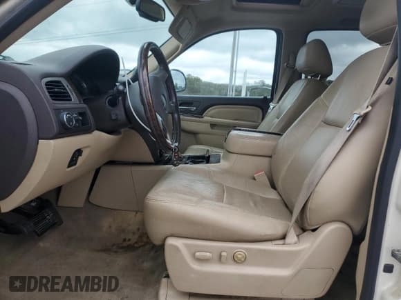 ✅ 2013 GMC Yukon XL Denali • VIN: 1GKS2MEFXDR167995 • Lot: 90726185. Listed on Copart with 232,581 mi. Free auction sales archive from the USA and detailed vehicle history report at DreamBid. Image 7.