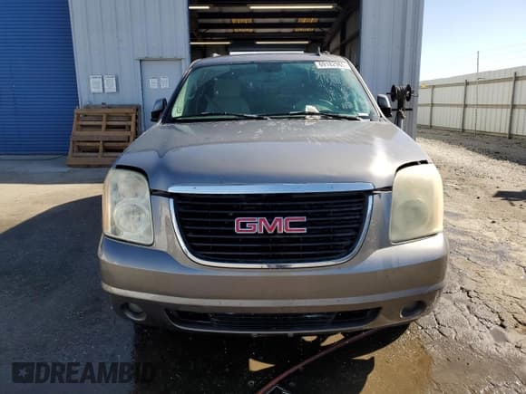 ✅ 2008 GMC Yukon SLE 3SA • VIN: 1GKFC13C58R103603 • Lot: 69182965. Wystawiony na Copart z przebiegiem 246 224 mil. Bezpłatny archiwum sprzedaży aukcyjnych z USA i szczegółowy raport historii pojazdu na DreamBid. Zdjęcie 5.