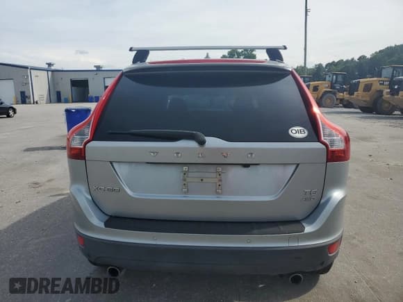 ✅ 2011 Volvo XC60 3.0T • VIN: YV4902DZ8B2178173 • Lot: 60936015. Wystawiony na Copart z przebiegiem Nie podano. Bezpłatny archiwum sprzedaży aukcyjnych z USA i szczegółowy raport historii pojazdu na DreamBid. Zdjęcie 6.