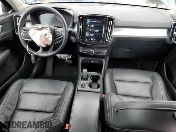 ✅ 2021 Volvo XC40 Momentum • VIN: YV4162UK3M2600822 • Lot: 49865463. Listed on Copart with 74,340 mi. Free auction sales archive from the USA and detailed vehicle history report at DreamBid. Image 8.