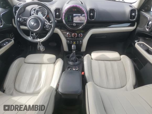 ✅ 2019 MINI Countryman Cooper S E • VIN: WMZYU7C52K3F94747 • Лот: 82133815. Опубликован ранее на Copart с пробегом 113 010 миль. Бесплатный доступ к архиву аукционных продаж из США и подробный отчёт об истории автомобиля на DreamBid. Изображение 8.