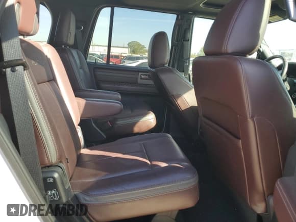 ✅ 2016 Ford Expedition Platinum • VIN: 1FMJU1LT2GEF02439 • Lot: 79284124. Wystawiony na Copart z przebiegiem 91 166 mil. Bezpłatny archiwum sprzedaży aukcyjnych z USA i szczegółowy raport historii pojazdu na DreamBid. Zdjęcie 11.