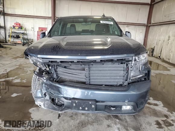 ✅ 2020 Chevrolet Silverado 1500 RST • VIN: 1GCRYEED9LZ195718 • Lot: 82565045. Listed on Copart with 103,900 mi. Free auction sales archive from the USA and detailed vehicle history report at DreamBid. Image 5.