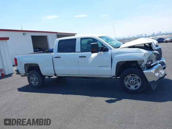 ✅ 2016 Chevrolet Silverado 2500HD Work Truck • VIN: 1GC1CUEG8GF267418 • Lot: 42839219. Listed on IAAI with 193,259 mi. Free auction sales archive from the USA and detailed vehicle history report at DreamBid. Image 13.