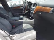 ✅ 2015 Mercedes-Benz GL 550 • VIN: 4JGDF7DE4FA479407 • Лот: 42261499. Опубликован ранее на IAAI с пробегом 93 462 миль. Бесплатный доступ к архиву аукционных продаж из США и подробный отчёт об истории автомобиля на DreamBid. Изображение 5.