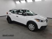 ✅ 2019 Nissan Kicks S • VIN: 3N1CP5CU0KL545600 • Лот: 87394265. Опубликован ранее на Copart с пробегом 48 860 миль. Бесплатный доступ к архиву аукционных продаж из США и подробный отчёт об истории автомобиля на DreamBid. Изображение 4.