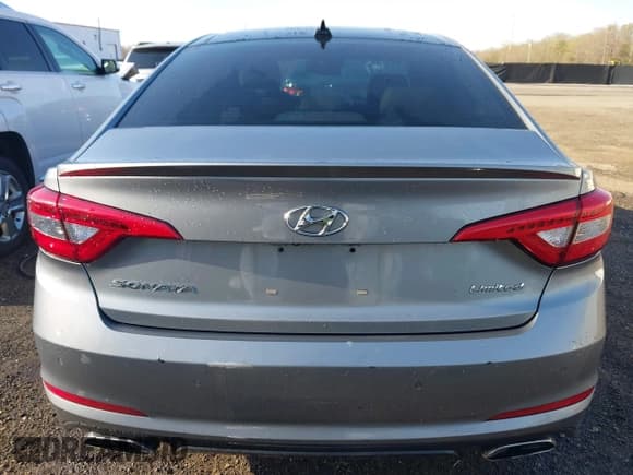 ✅ 2015 Hyundai Sonata Limited • VIN: 5NPE34AF4FH113517 • Лот: 41902530. Опубликован ранее на IAAI с пробегом 104 446 миль. Бесплатный доступ к архиву аукционных продаж из США и подробный отчёт об истории автомобиля на DreamBid. Изображение 16.