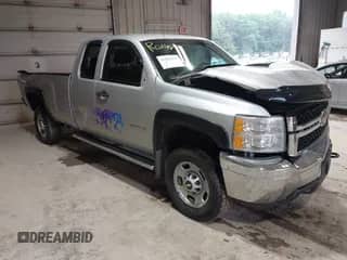 2012 Chevrolet Silverado 2500HD Work Truck z VIN 1GC2KVCG9CZ158457, wystawiony jako IAAI lot #42458428 z przebiegiem 212 261 mil mil oraz . Historia ofert i sprzedaży dostępna na DreamBid. Obrazek 1.