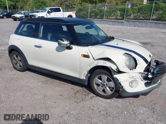 ✅ 2018 MINI Hardtop Cooper • VIN: WMWXP5C58J3D01971 • Лот: 41972231. Опубликован ранее на IAAI с пробегом 86 709 миль. Бесплатный доступ к архиву аукционных продаж из США и подробный отчёт об истории автомобиля на DreamBid. Изображение 1.