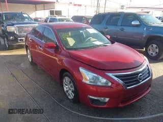 ✅ 2015 Nissan Altima S • VIN: 1N4AL3APXFN353808 • Lot: 43699393. Listed on IAAI with 121,430 mi. Free auction sales archive from the USA and detailed vehicle history report at DreamBid. Image 1.