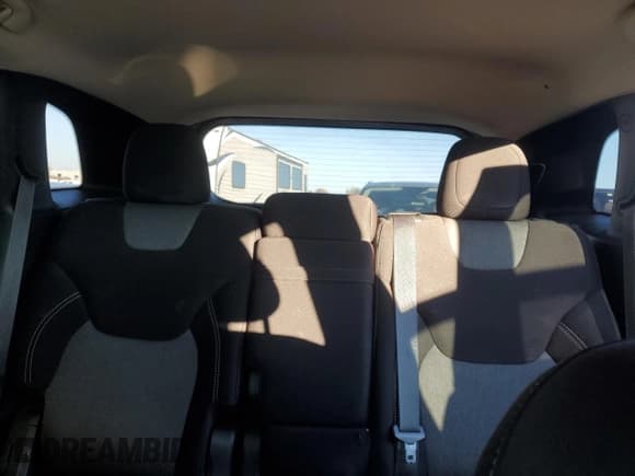 ✅ 2015 Jeep Cherokee Sport • VIN: 1C4PJMAB6FW606590 • Lot: 80111754. Wystawiony na Copart z przebiegiem 140 260 mil. Bezpłatny archiwum sprzedaży aukcyjnych z USA i szczegółowy raport historii pojazdu na DreamBid. Zdjęcie 10.