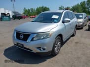 ✅ 2014 Nissan Pathfinder S • VIN: 5N1AR2MMXEC663371 • Lot: 42422226. Wystawiony na IAAI z przebiegiem 141 844 mil. Bezpłatny archiwum sprzedaży aukcyjnych z USA i szczegółowy raport historii pojazdu na DreamBid. Zdjęcie 2.