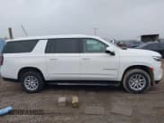 ✅ 2023 Chevrolet Suburban LT • VIN: 1GNSCCKD2PR203535 • Lot: 41813006. Wystawiony na IAAI z przebiegiem 66 408 mil. Bezpłatny archiwum sprzedaży aukcyjnych z USA i szczegółowy raport historii pojazdu na DreamBid. Zdjęcie 13.