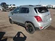 ✅ 2020 Chevrolet Trax LT • VIN: 3GNCJPSB2LL324678 • Lot: 43485640. Wystawiony na IAAI z przebiegiem Nie podano. Bezpłatny archiwum sprzedaży aukcyjnych z USA i szczegółowy raport historii pojazdu na DreamBid. Zdjęcie 3.
